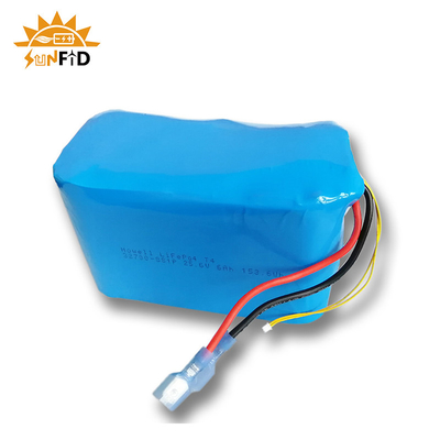ชุดแบตเตอรี่ลิเธียมแบบรีชาร์จ 25.6v 6Ah 8S1P ชุดไฟ LED พลังงานแสงอาทิตย์ LifePO4