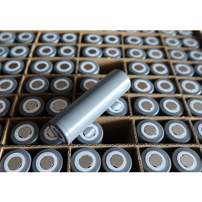 21700 3.7V 4800Mah Lifepo Cells อายุการใช้งานยาวนาน 5000Mah