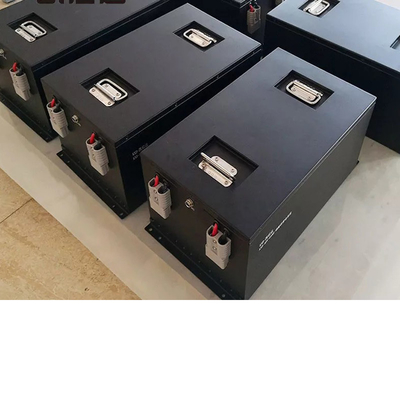 แบตเตอรี่ลิเธียม Campervan 48V 100AH ​​RV AGV รถขัดพื้นรถกอล์ฟแบตเตอรี่รอบลึก