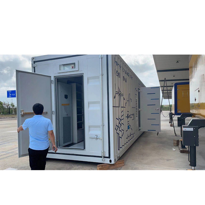 0.5MW On Grid Off Grid ระบบพลังงานแสงอาทิตย์ 1MWH ESS คอนเทนเนอร์ Lifepo4 IP65 Outdoor